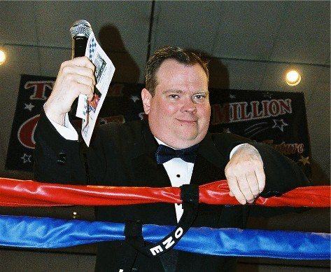 Indy wrestling promoter talks about his “territory” with straight face