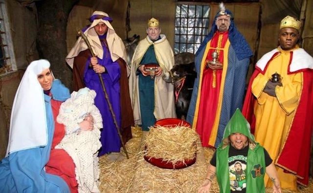 Nativity scene at WWE Christmas Pageant ruined after Hornswoggle escapes manger