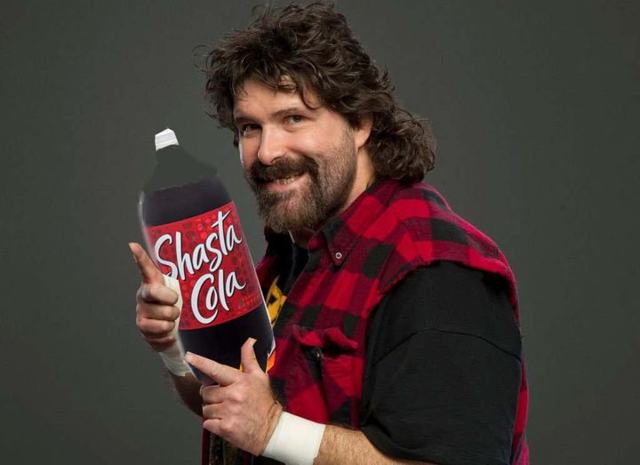 Mick Foley gets huge “cheap pop” at discount convenience store