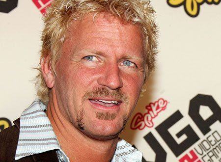 Jeff Jarrett returning to WWE to portray Hunico