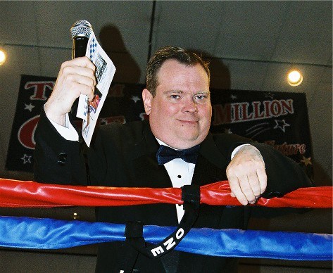 Indy wrestling promoter talks about his “territory” with straight face