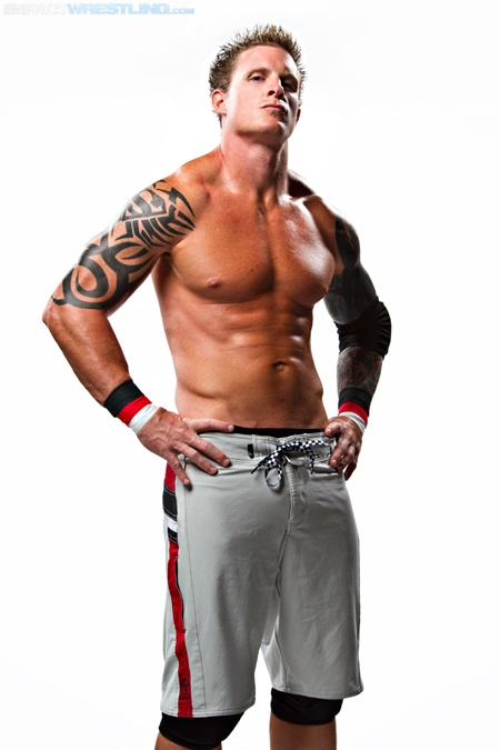 Wrestler thinks “tribal” tattoo expresses his uniqueness