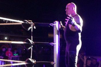 Undertaker vows to wrestle at all WWE events within walking distance of his house