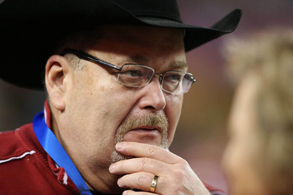 Government mule retires like a scalded dog