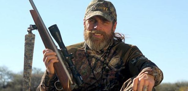 Balding middle-aged redneck still calls himself “Heartbreak Kid”