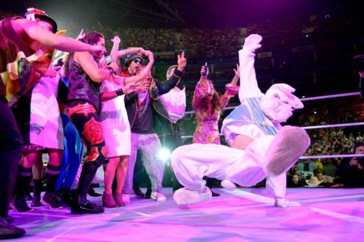 Thousands of grown men debate identity of large white bunny