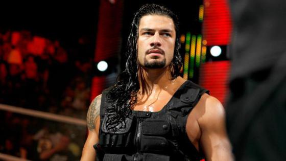 Reigns suffers hernia despite being carried by Ambrose and Rollins