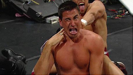Daniel Bryan announces return, Justin Roberts buys clip-on tie
