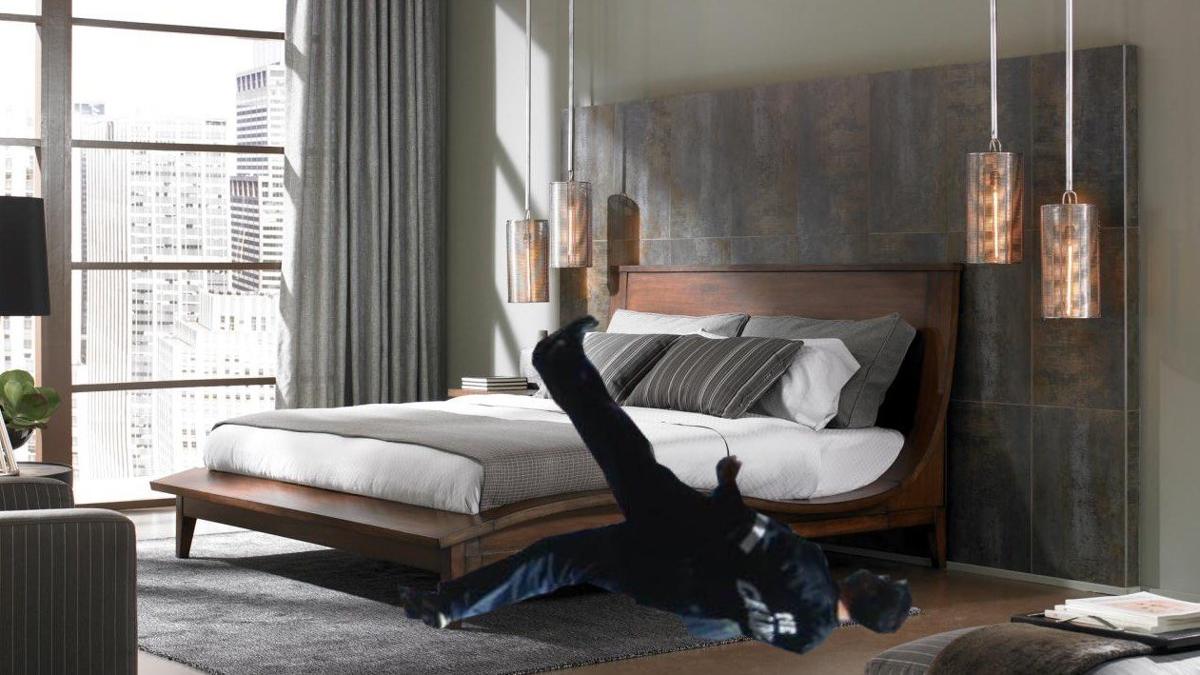 Shane McMahon shatters pelvis falling out of bed