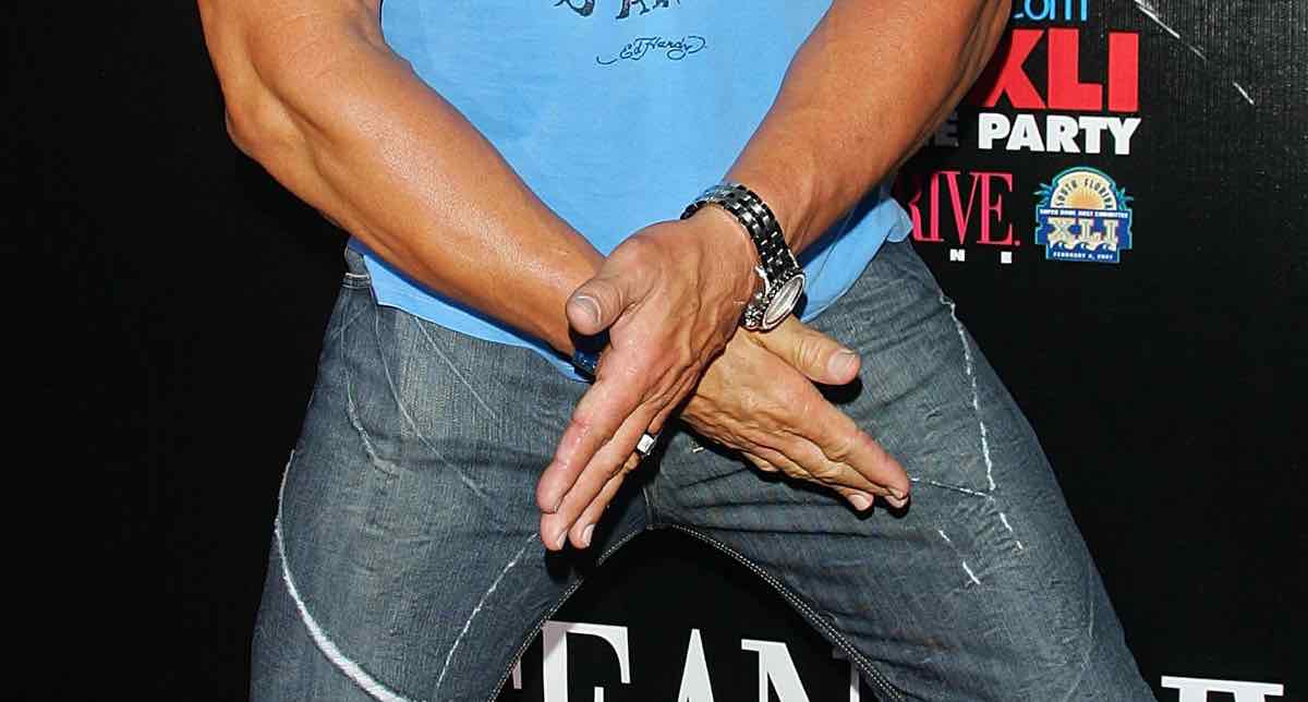 Multiple sports-entertainers accused of telling coworkers to “suck it”