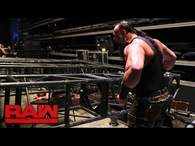 Strowman attempts to climb scaffolding, fails miserably