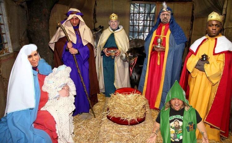 Nativity scene at WWE Christmas Pageant ruined after Hornswoggle escapes manger