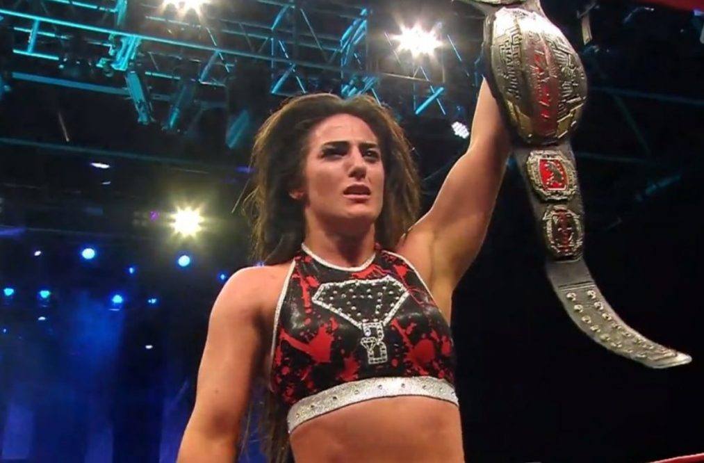 Bayley Wins Women’s Championship
